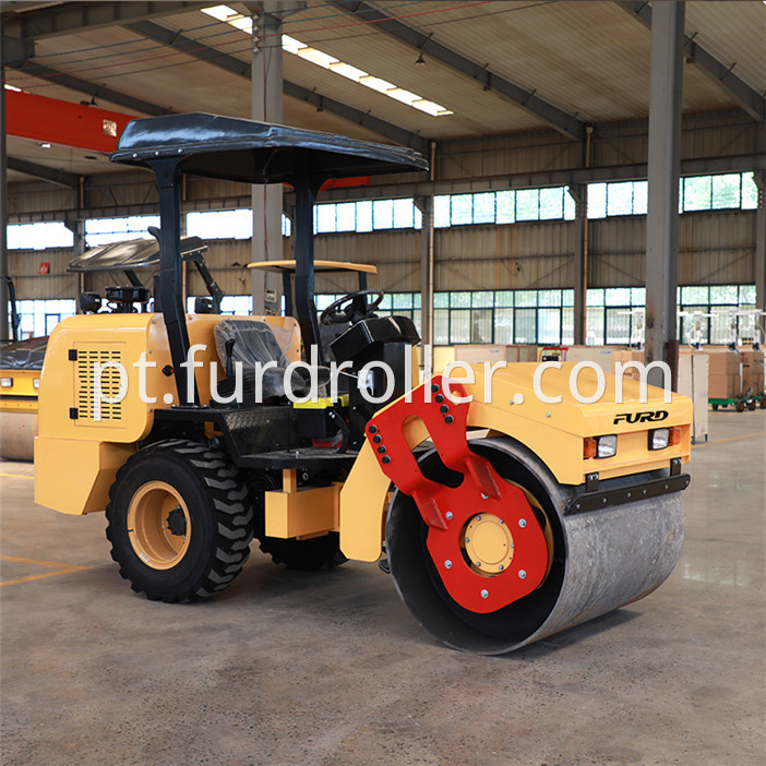 Rubber Tyre Road Roller